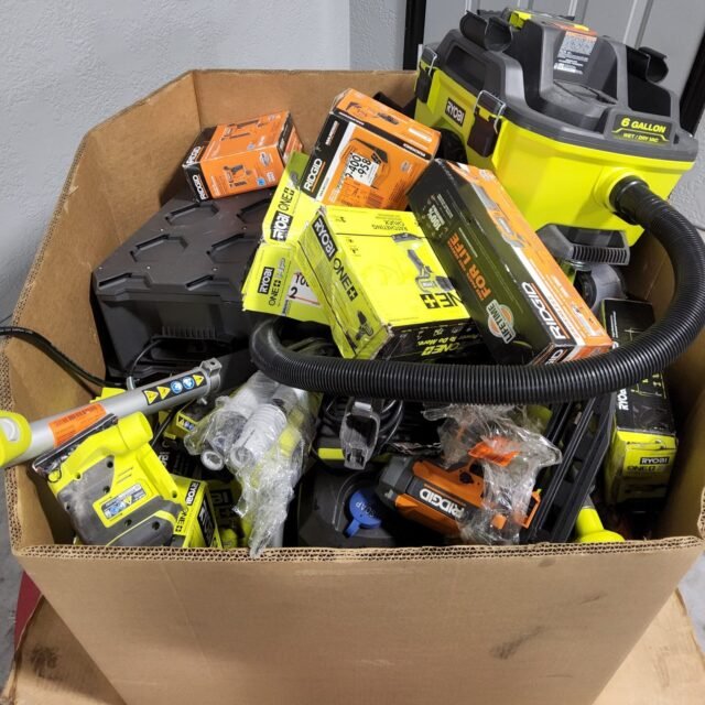 Big Loose Tool Pallet