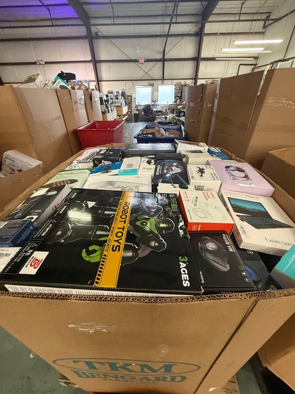 Amazon Electronics Truckload – Lot 1 - Image 2
