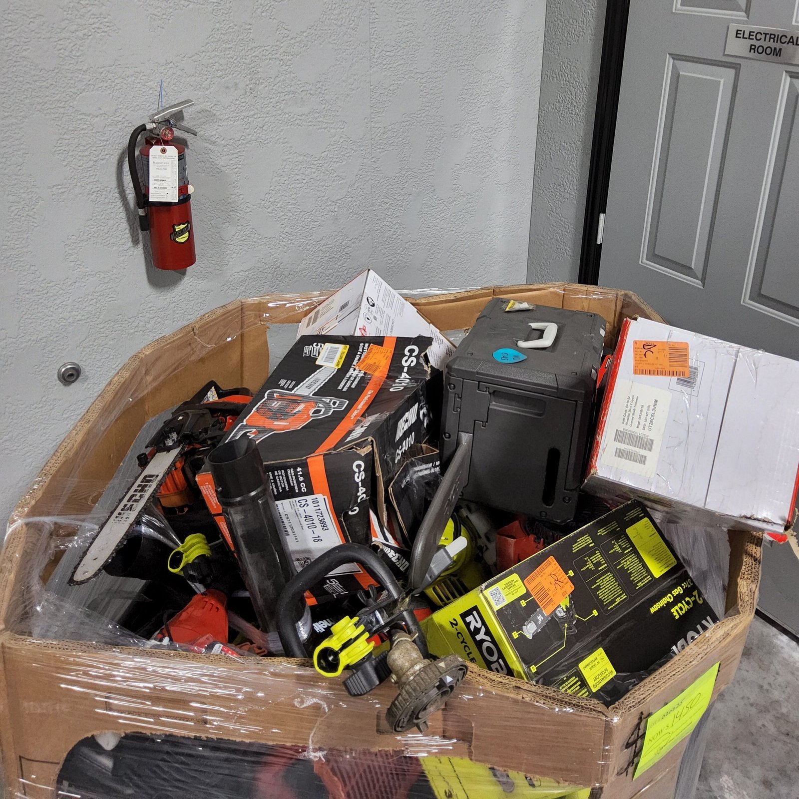 Mixed Outdoor Pallet – Untested Customer Returns - Image 2