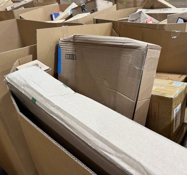 Unscannables & Salvage Truckload – Lot 1